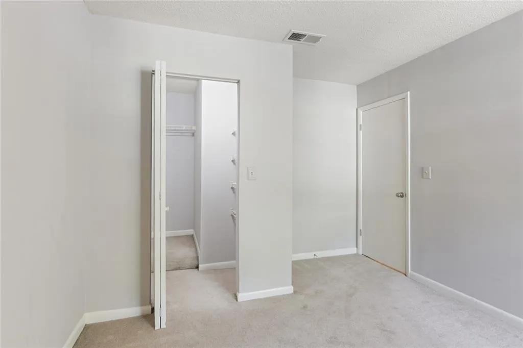 6900 Roswell Road Unit K2, Atlanta, Georgia 30328, 3 Bedrooms Bedrooms, ,2 BathroomsBathrooms,Residential,Sold,6900 Roswell Road Unit K2,6691775