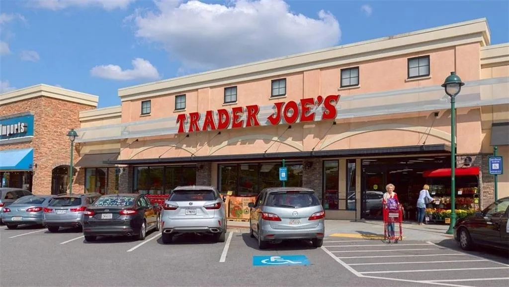 6900 Roswell Road Unit K2, Atlanta, Georgia 30328, 3 Bedrooms Bedrooms, ,2 BathroomsBathrooms,Residential,Sold,6900 Roswell Road Unit K2,6691775