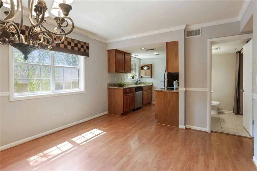 6900 Roswell Road Unit K2, Atlanta, Georgia 30328, 3 Bedrooms Bedrooms, ,2 BathroomsBathrooms,Residential,Sold,6900 Roswell Road Unit K2,6691775