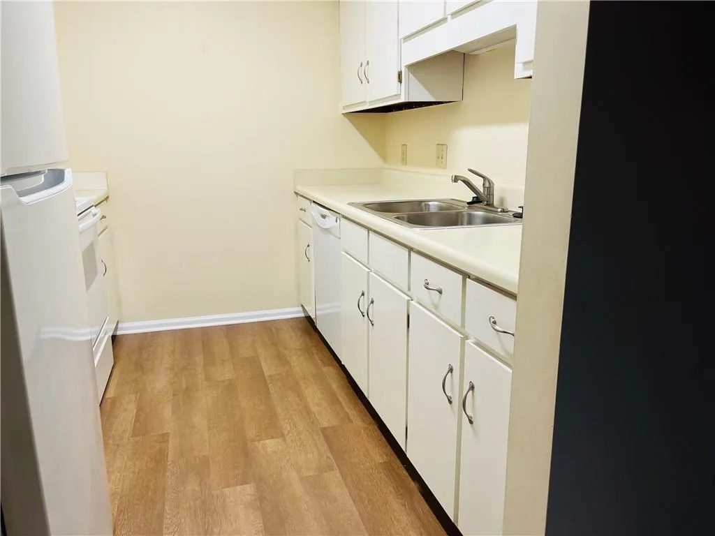 475 Ne Mount Vernon Highway Ne Unit C226, Sandy Springs, Georgia 30328, 1 Bedroom Bedrooms, ,1 BathroomBathrooms,Residential,Sold,475 Ne Mount Vernon Highway Ne Unit C226,7199995