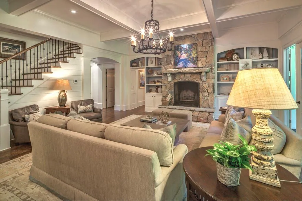 377 Tara Trail, Sandy Springs, Georgia 30327, 6 Bedrooms Bedrooms, ,6 BathroomsBathrooms,Residential,Sold,377 Tara Trail,5789055