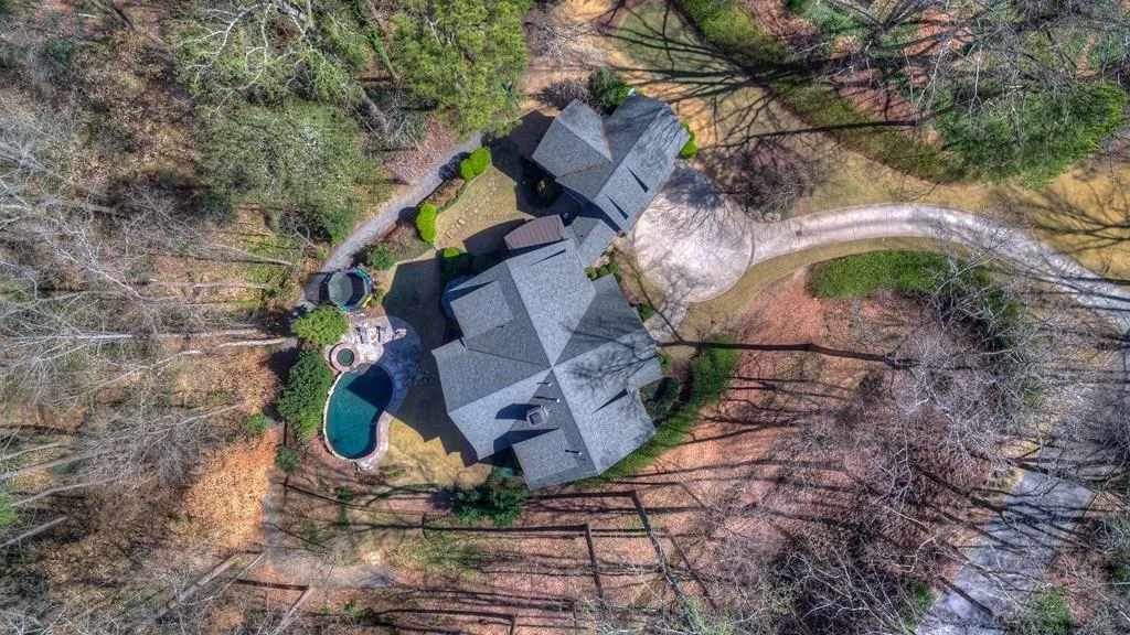 377 Tara Trail, Sandy Springs, Georgia 30327, 6 Bedrooms Bedrooms, ,6 BathroomsBathrooms,Residential,Sold,377 Tara Trail,5789055
