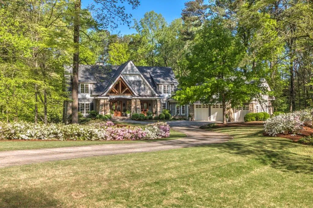 377 Tara Trail, Sandy Springs, Georgia 30327, 6 Bedrooms Bedrooms, ,6 BathroomsBathrooms,Residential,Sold,377 Tara Trail,5789055