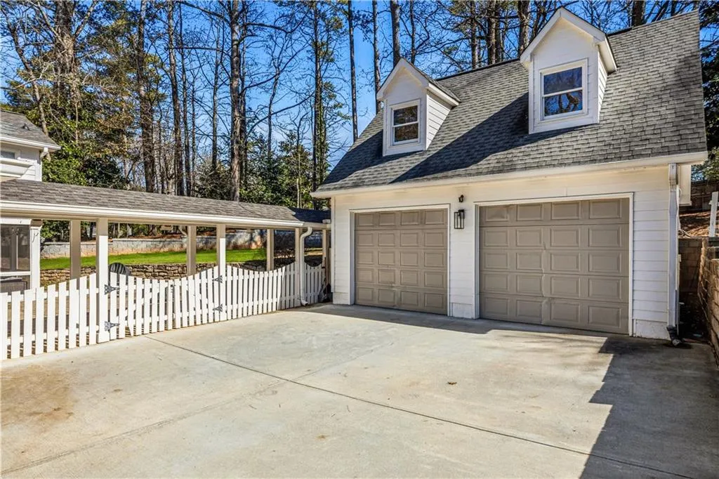 7199 Dunhill Terrace, Atlanta, Georgia 30328, 4 Bedrooms Bedrooms, ,3 BathroomsBathrooms,Residential,Sold,7199 Dunhill Terrace,7721021