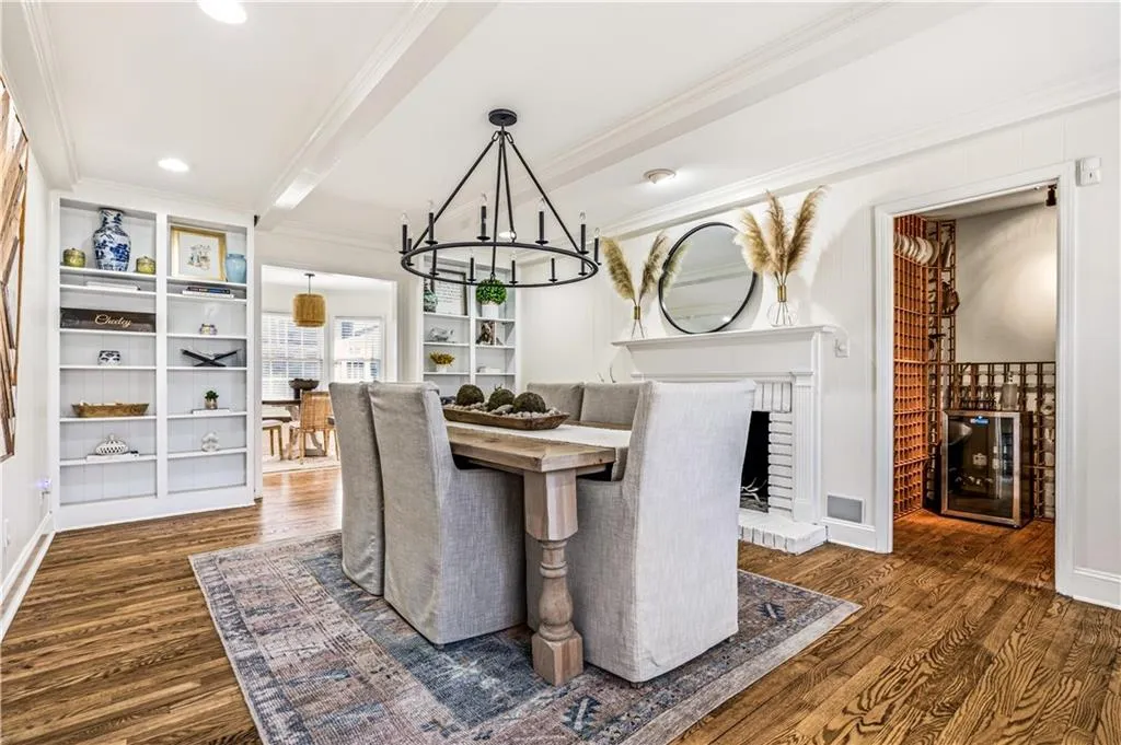 7199 Dunhill Terrace, Atlanta, Georgia 30328, 4 Bedrooms Bedrooms, ,3 BathroomsBathrooms,Residential,Sold,7199 Dunhill Terrace,7721021