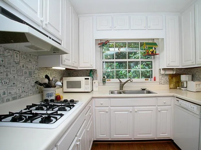 5660 Lake Forrest Drive, Sandy Springs, Georgia 30342, 4 Bedrooms Bedrooms, ,3 BathroomsBathrooms,Residential,Sold,5660 Lake Forrest Drive,5554185