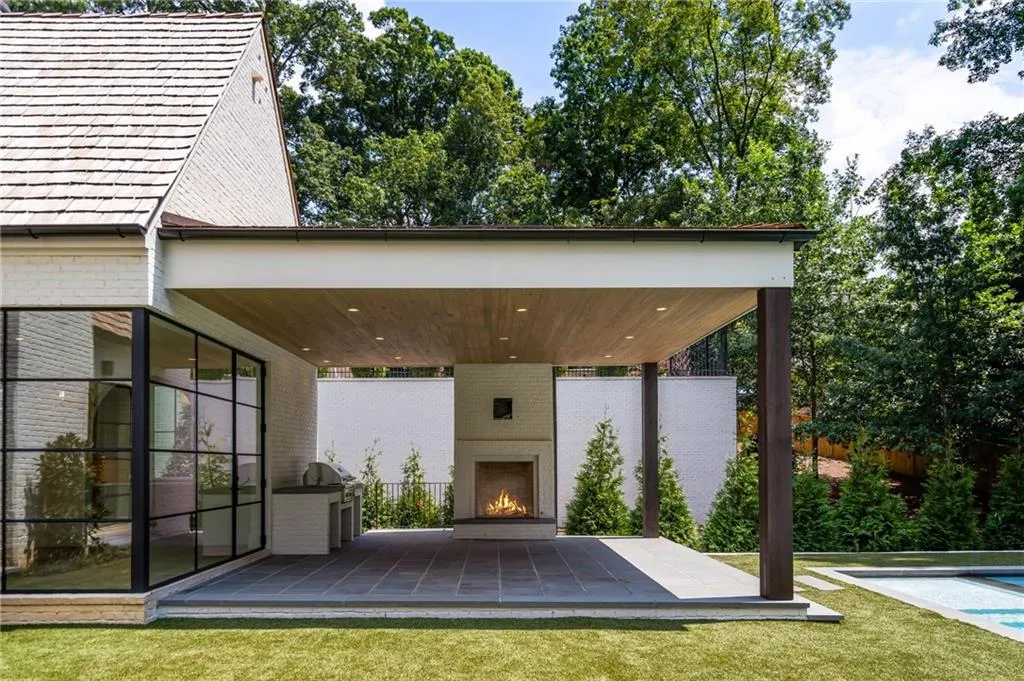 240 Danbury Lane Nw, Atlanta, Georgia 30327, 4 Bedrooms Bedrooms, ,4 BathroomsBathrooms,Residential,Sold,240 Danbury Lane Nw,7474643