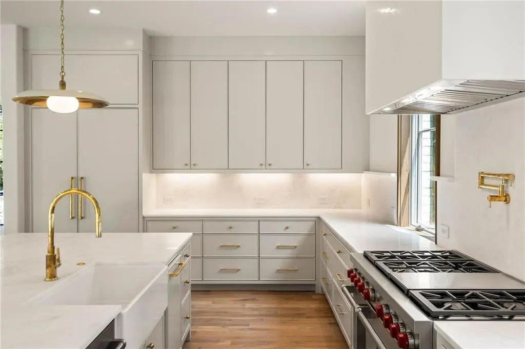 240 Danbury Lane Nw, Atlanta, Georgia 30327, 4 Bedrooms Bedrooms, ,4 BathroomsBathrooms,Residential,Sold,240 Danbury Lane Nw,7474643