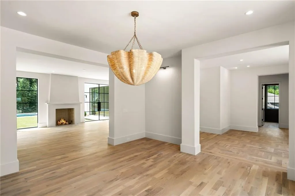 240 Danbury Lane Nw, Atlanta, Georgia 30327, 4 Bedrooms Bedrooms, ,4 BathroomsBathrooms,Residential,Sold,240 Danbury Lane Nw,7474643