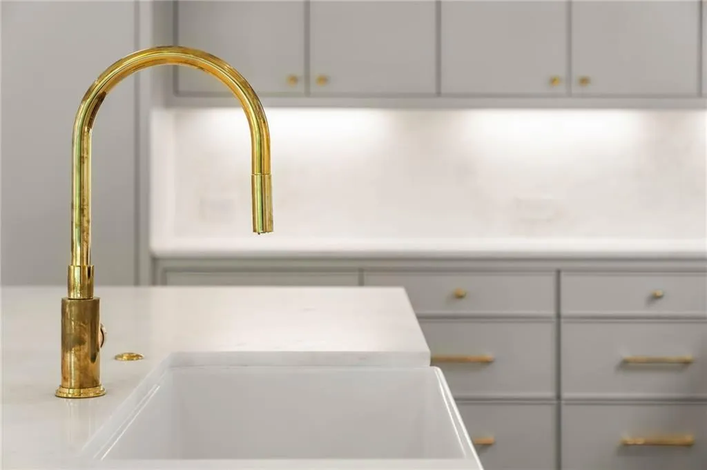 240 Danbury Lane Nw, Atlanta, Georgia 30327, 4 Bedrooms Bedrooms, ,4 BathroomsBathrooms,Residential,Sold,240 Danbury Lane Nw,7474643