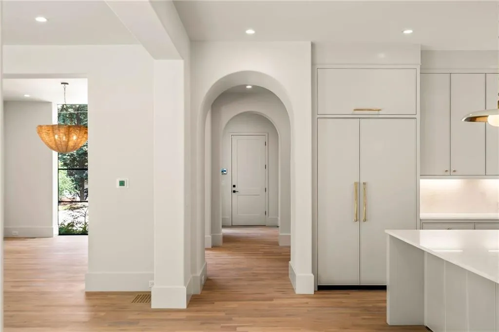 240 Danbury Lane Nw, Atlanta, Georgia 30327, 4 Bedrooms Bedrooms, ,4 BathroomsBathrooms,Residential,Sold,240 Danbury Lane Nw,7474643