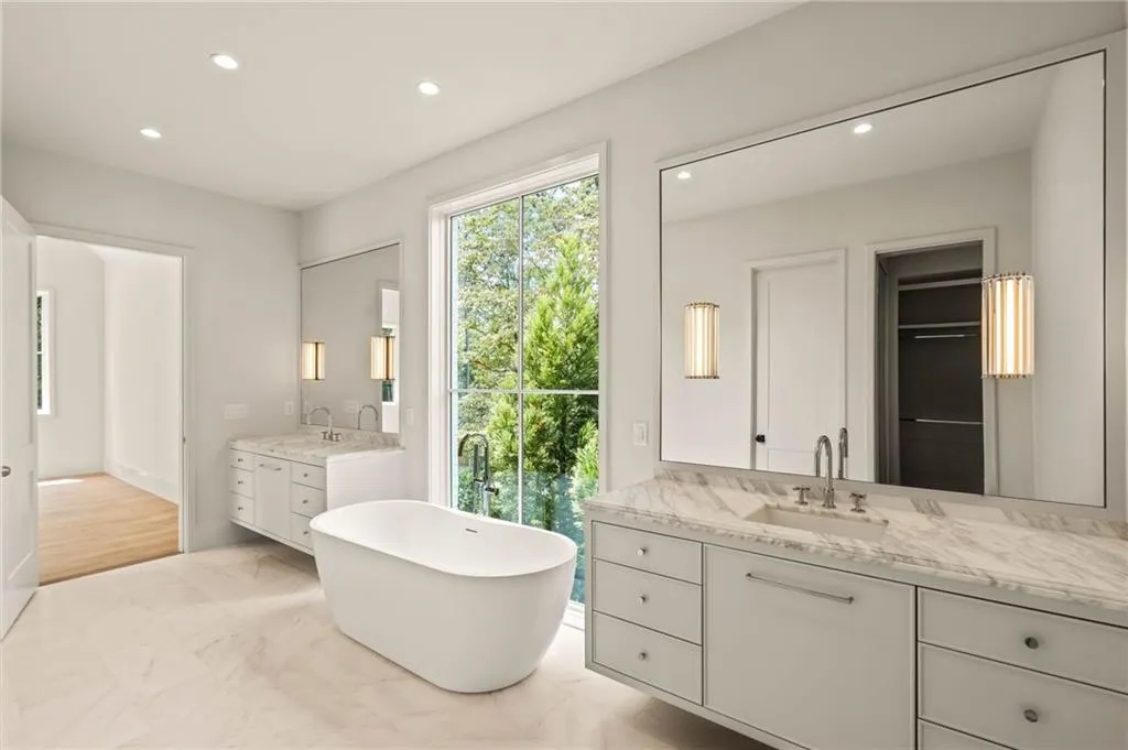 240 Danbury Lane Nw, Atlanta, Georgia 30327, 4 Bedrooms Bedrooms, ,4 BathroomsBathrooms,Residential,Sold,240 Danbury Lane Nw,7474643