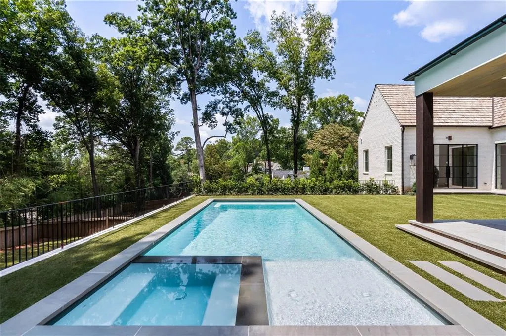 240 Danbury Lane Nw, Atlanta, Georgia 30327, 4 Bedrooms Bedrooms, ,4 BathroomsBathrooms,Residential,Sold,240 Danbury Lane Nw,7474643