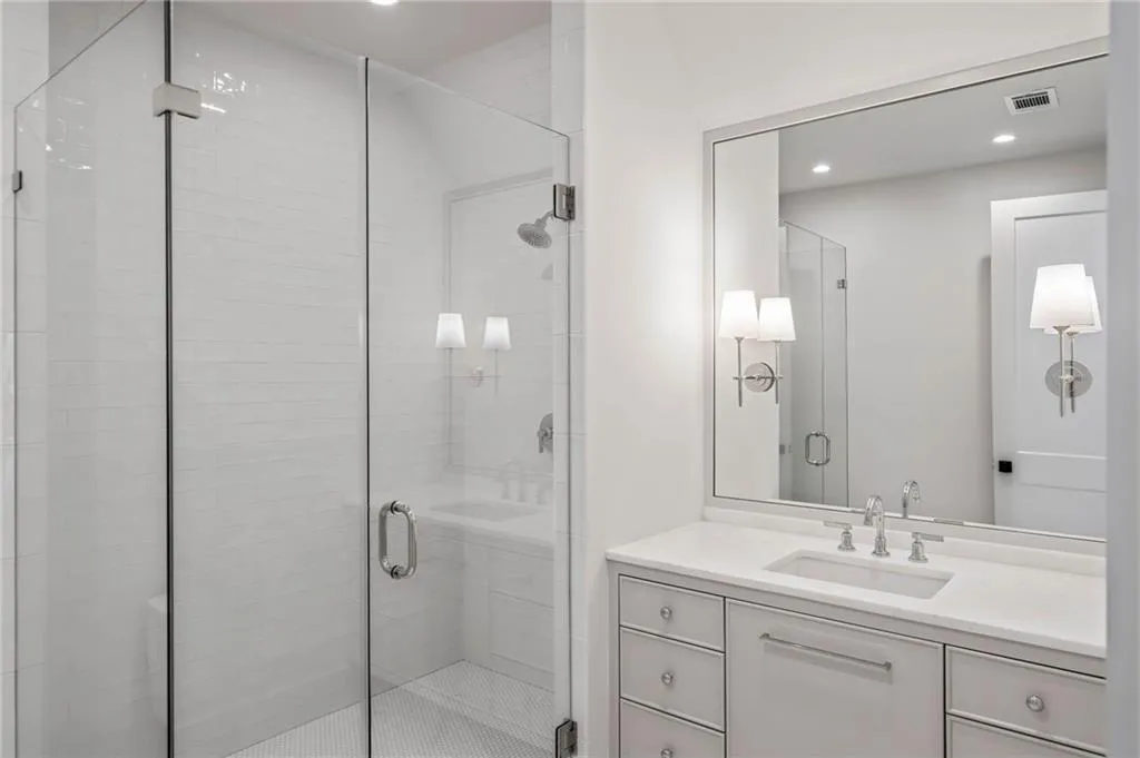 240 Danbury Lane Nw, Atlanta, Georgia 30327, 4 Bedrooms Bedrooms, ,4 BathroomsBathrooms,Residential,Sold,240 Danbury Lane Nw,7474643