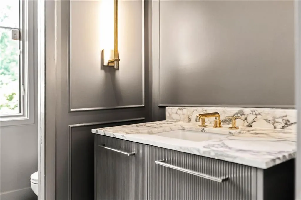 240 Danbury Lane Nw, Atlanta, Georgia 30327, 4 Bedrooms Bedrooms, ,4 BathroomsBathrooms,Residential,Sold,240 Danbury Lane Nw,7474643