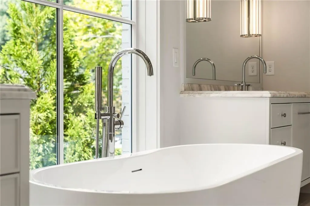 240 Danbury Lane Nw, Atlanta, Georgia 30327, 4 Bedrooms Bedrooms, ,4 BathroomsBathrooms,Residential,Sold,240 Danbury Lane Nw,7474643