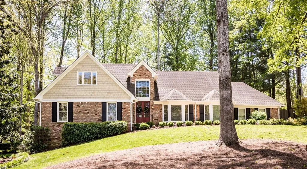 480 Riverside Parkway, Sandy Springs, Georgia 30328, 5 Bedrooms Bedrooms, ,4 BathroomsBathrooms,Residential,Sold,480 Riverside Parkway,5910284