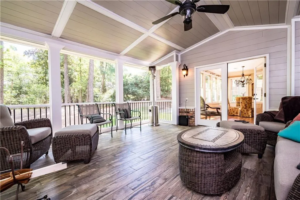 480 Riverside Parkway, Sandy Springs, Georgia 30328, 5 Bedrooms Bedrooms, ,4 BathroomsBathrooms,Residential,Sold,480 Riverside Parkway,5910284