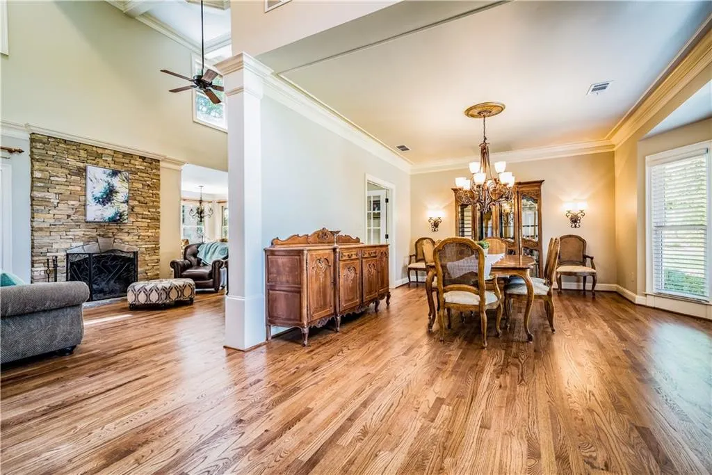 480 Riverside Parkway, Sandy Springs, Georgia 30328, 5 Bedrooms Bedrooms, ,4 BathroomsBathrooms,Residential,Sold,480 Riverside Parkway,5910284
