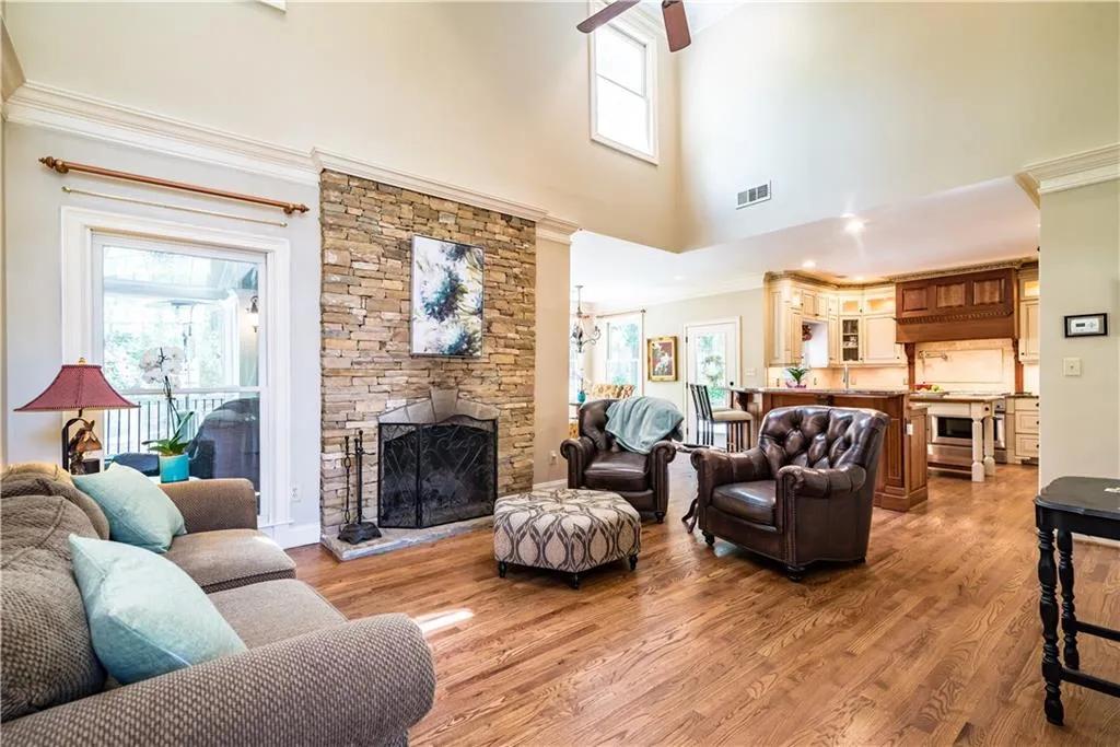 480 Riverside Parkway, Sandy Springs, Georgia 30328, 5 Bedrooms Bedrooms, ,4 BathroomsBathrooms,Residential,Sold,480 Riverside Parkway,5910284