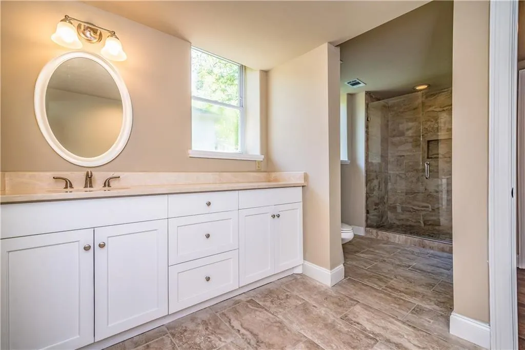 480 Riverside Parkway, Sandy Springs, Georgia 30328, 5 Bedrooms Bedrooms, ,4 BathroomsBathrooms,Residential,Sold,480 Riverside Parkway,5910284