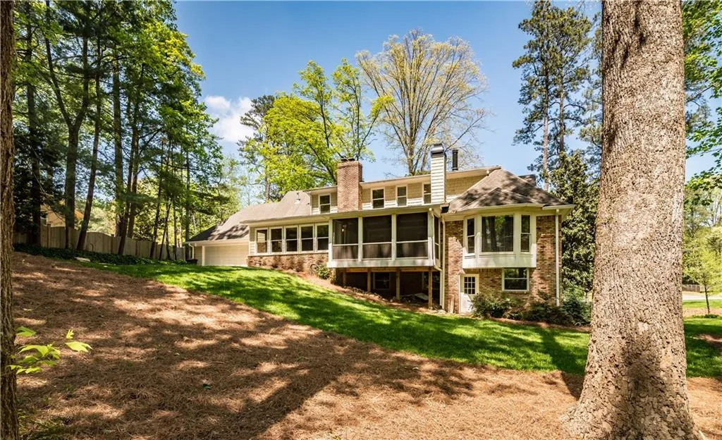 480 Riverside Parkway, Sandy Springs, Georgia 30328, 5 Bedrooms Bedrooms, ,4 BathroomsBathrooms,Residential,Sold,480 Riverside Parkway,5910284