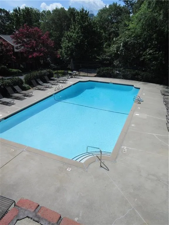 221 The South Chace, Sandy Springs, Georgia 30328, 3 Bedrooms Bedrooms, ,2 BathroomsBathrooms,Residential,Sold,221 The South Chace,5875021