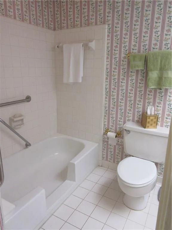 221 The South Chace, Sandy Springs, Georgia 30328, 3 Bedrooms Bedrooms, ,2 BathroomsBathrooms,Residential,Sold,221 The South Chace,5875021