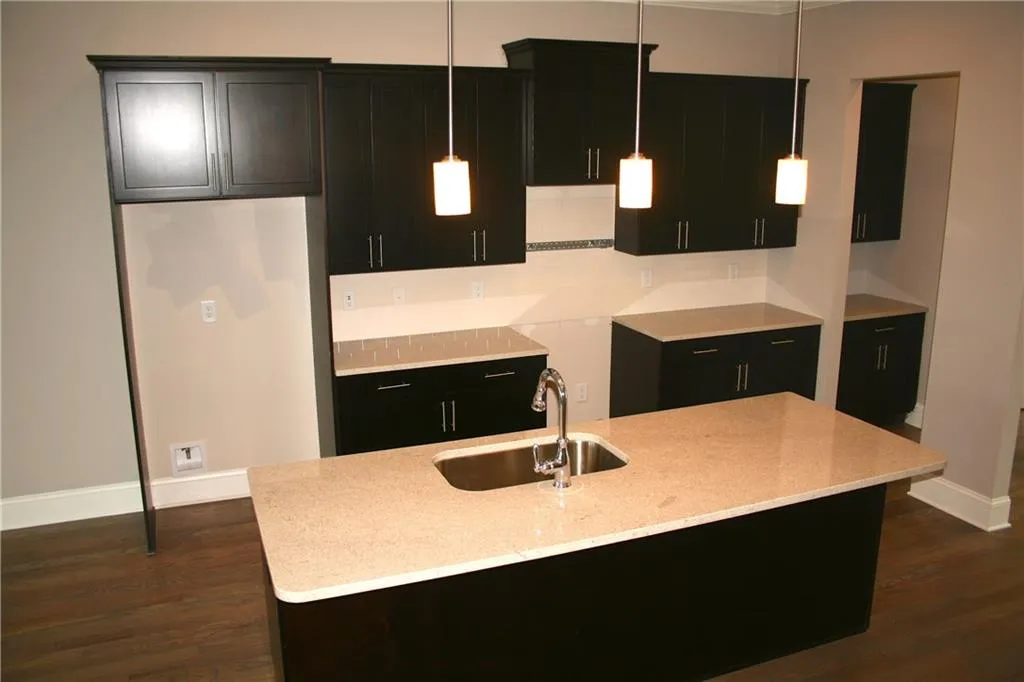 2132 Old Georgian Terrace Nw Unit 282, Atlanta, Georgia 30318, 3 Bedrooms Bedrooms, ,3 BathroomsBathrooms,Residential,Sold,2132 Old Georgian Terrace Nw Unit 282,5714324