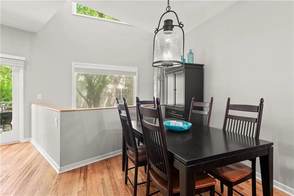 2180 Millennium Way Ne, Atlanta, Georgia 30319, 2 Bedrooms Bedrooms, ,2 BathroomsBathrooms,Residential,For Sale,2180 Millennium Way Ne,7636715