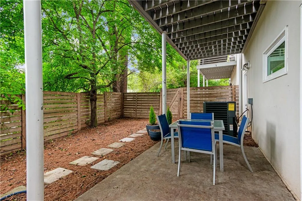 2180 Millennium Way Ne, Atlanta, Georgia 30319, 2 Bedrooms Bedrooms, ,2 BathroomsBathrooms,Residential,For Sale,2180 Millennium Way Ne,7636715