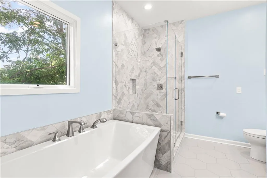 2180 Millennium Way Ne, Atlanta, Georgia 30319, 2 Bedrooms Bedrooms, ,2 BathroomsBathrooms,Residential,For Sale,2180 Millennium Way Ne,7636715