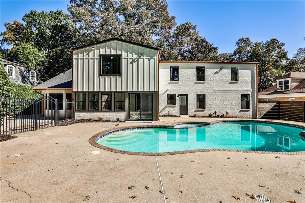 4730 Paran Valley Nw, Atlanta, Georgia 30327, 6 Bedrooms Bedrooms, ,6 BathroomsBathrooms,Residential,For Sale,4730 Paran Valley Nw,7674380