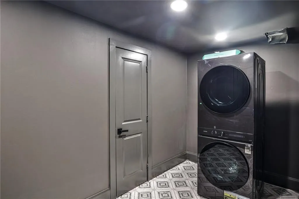 4730 Paran Valley Nw, Atlanta, Georgia 30327, 6 Bedrooms Bedrooms, ,6 BathroomsBathrooms,Residential,For Sale,4730 Paran Valley Nw,7674380