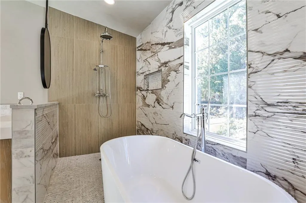 4730 Paran Valley Nw, Atlanta, Georgia 30327, 6 Bedrooms Bedrooms, ,6 BathroomsBathrooms,Residential,For Sale,4730 Paran Valley Nw,7674380