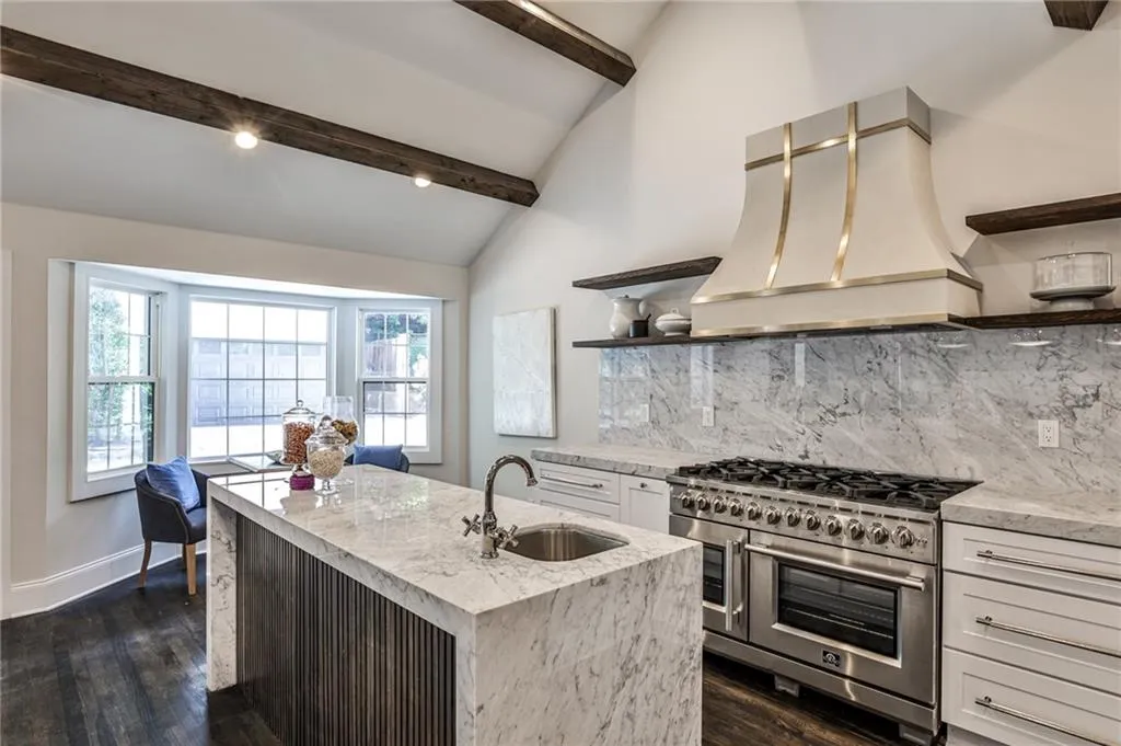 4730 Paran Valley Nw, Atlanta, Georgia 30327, 6 Bedrooms Bedrooms, ,6 BathroomsBathrooms,Residential,For Sale,4730 Paran Valley Nw,7674380