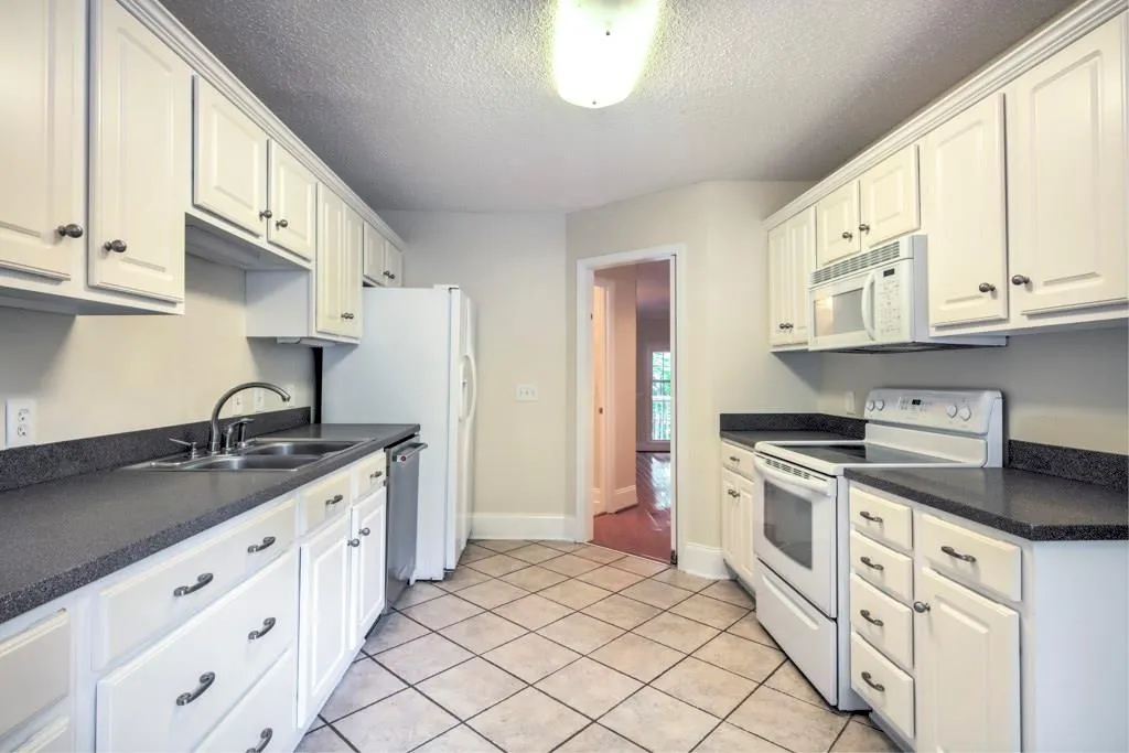 205 Bainbridge Drive, Atlanta, Georgia 30327, 4 Bedrooms Bedrooms, ,2 BathroomsBathrooms,Residential,Sold,205 Bainbridge Drive,5865643