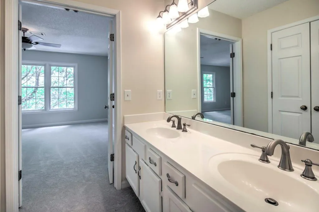 205 Bainbridge Drive, Atlanta, Georgia 30327, 4 Bedrooms Bedrooms, ,2 BathroomsBathrooms,Residential,Sold,205 Bainbridge Drive,5865643