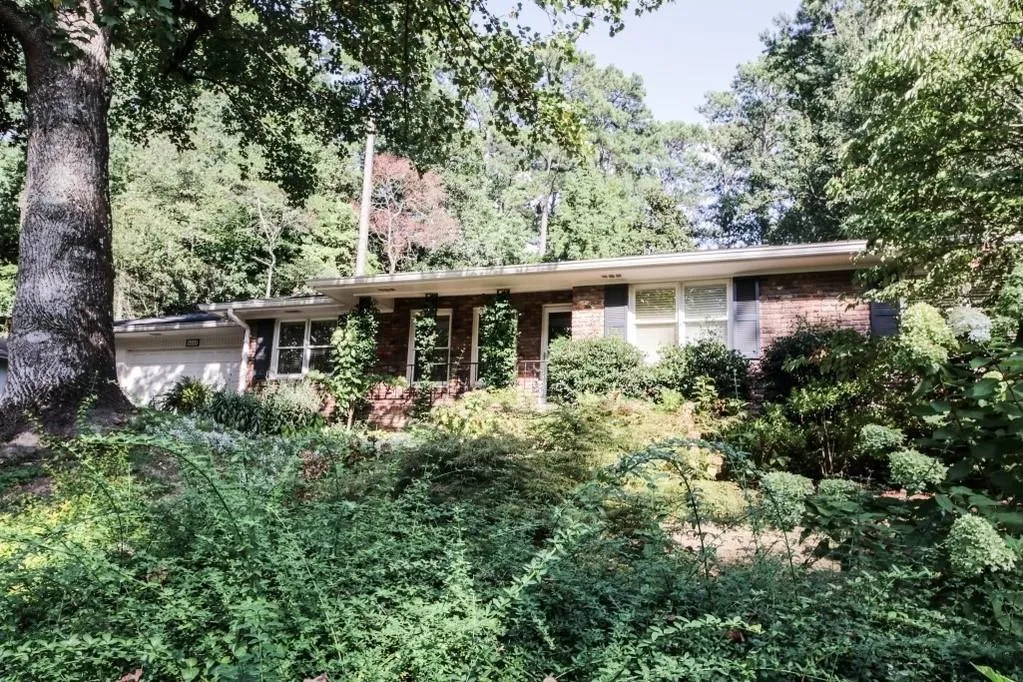 6545 Scott Valley Road, Sandy Springs, Georgia 30328, 3 Bedrooms Bedrooms, ,2 BathroomsBathrooms,Residential,Sold,6545 Scott Valley Road,6606563
