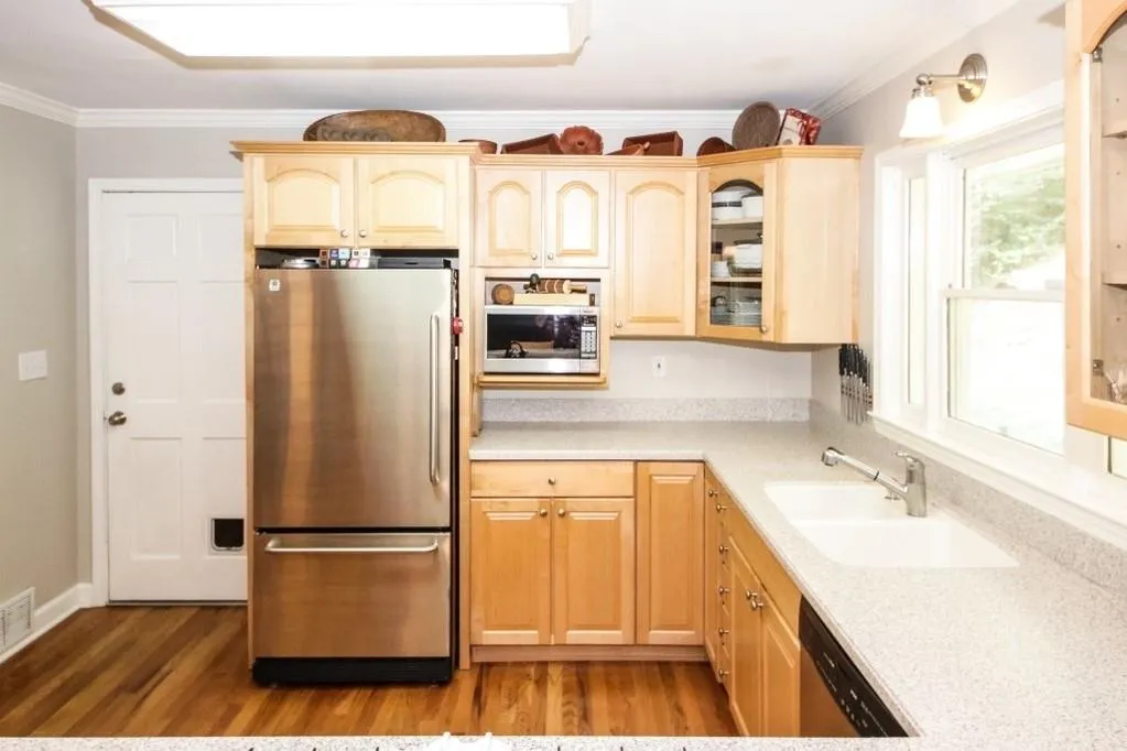 6545 Scott Valley Road, Sandy Springs, Georgia 30328, 3 Bedrooms Bedrooms, ,2 BathroomsBathrooms,Residential,Sold,6545 Scott Valley Road,6606563