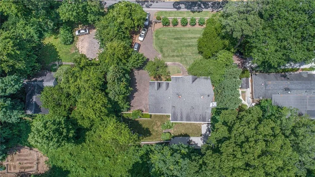 670 Mount Paran Road, Atlanta, Georgia 30327, 5 Bedrooms Bedrooms, ,4 BathroomsBathrooms,Residential,Sold,670 Mount Paran Road,6874097