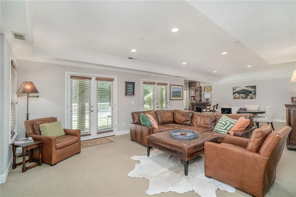 670 Mount Paran Road, Atlanta, Georgia 30327, 5 Bedrooms Bedrooms, ,4 BathroomsBathrooms,Residential,Sold,670 Mount Paran Road,6874097