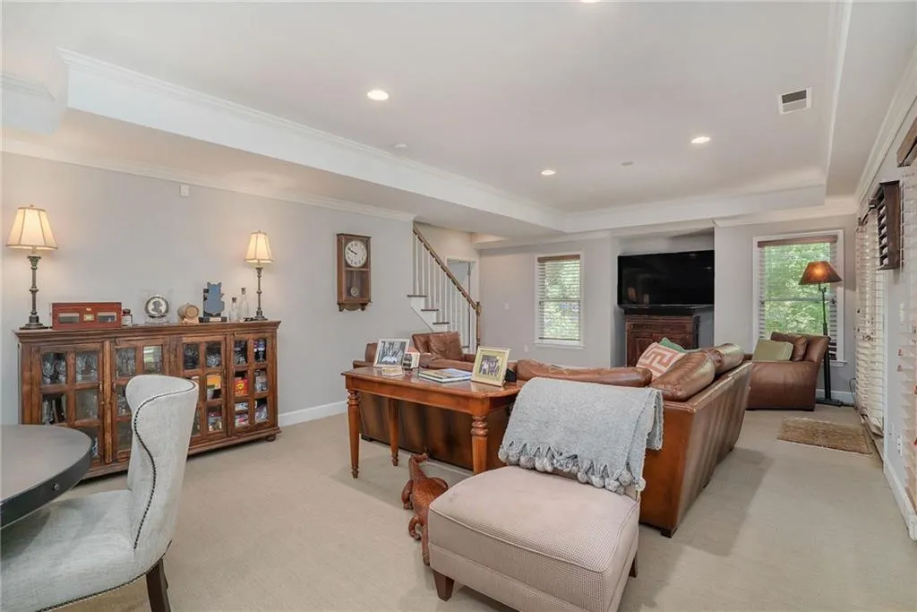 670 Mount Paran Road, Atlanta, Georgia 30327, 5 Bedrooms Bedrooms, ,4 BathroomsBathrooms,Residential,Sold,670 Mount Paran Road,6874097