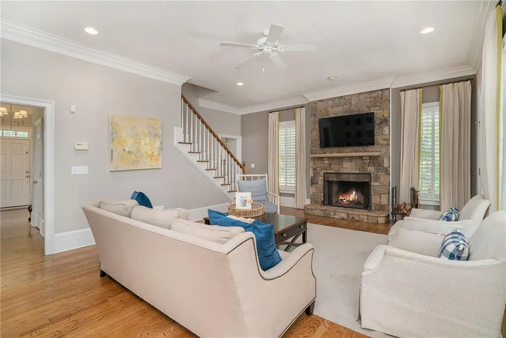 670 Mount Paran Road, Atlanta, Georgia 30327, 5 Bedrooms Bedrooms, ,4 BathroomsBathrooms,Residential,Sold,670 Mount Paran Road,6874097