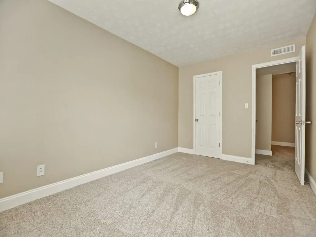 6980 Roswell Road Unit B10, Atlanta, Georgia 30328, 2 Bedrooms Bedrooms, ,1 BathroomBathrooms,Residential,Sold,6980 Roswell Road Unit B10,5748375