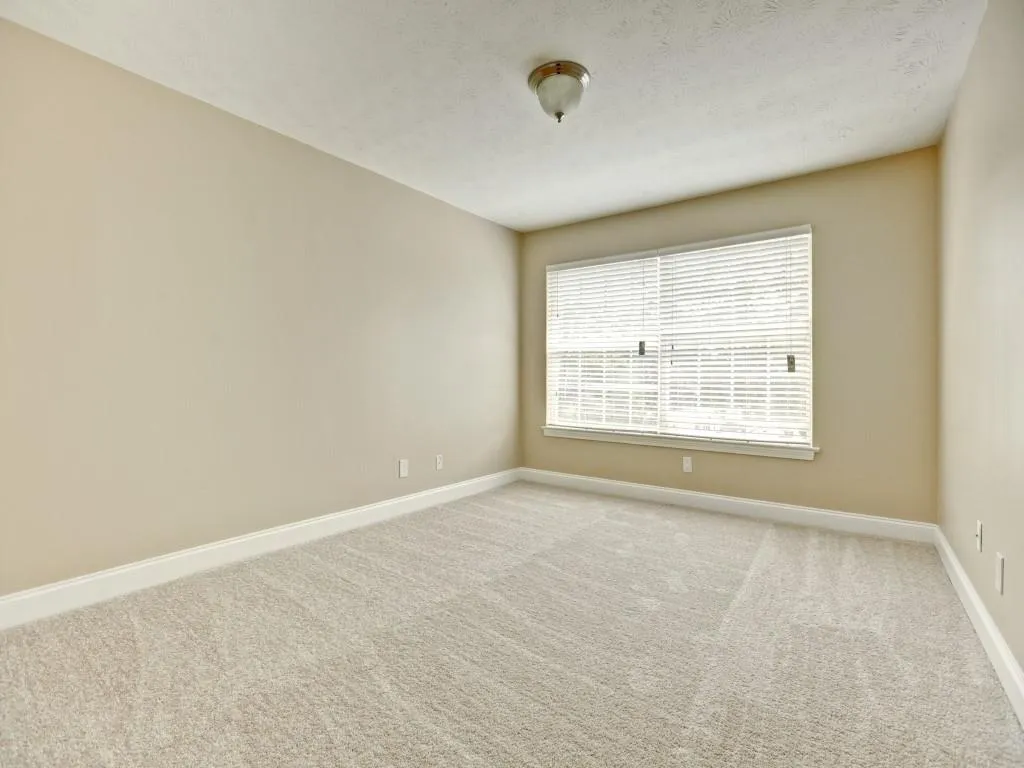 6980 Roswell Road Unit B10, Atlanta, Georgia 30328, 2 Bedrooms Bedrooms, ,1 BathroomBathrooms,Residential,Sold,6980 Roswell Road Unit B10,5748375