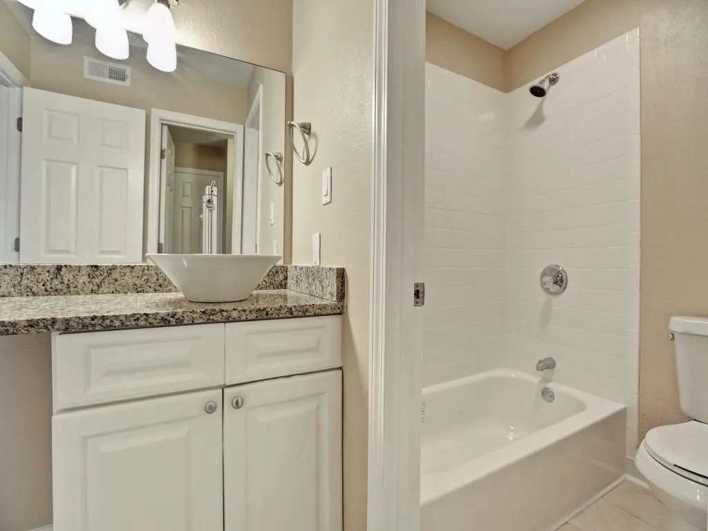 6980 Roswell Road Unit B10, Atlanta, Georgia 30328, 2 Bedrooms Bedrooms, ,1 BathroomBathrooms,Residential,Sold,6980 Roswell Road Unit B10,5748375