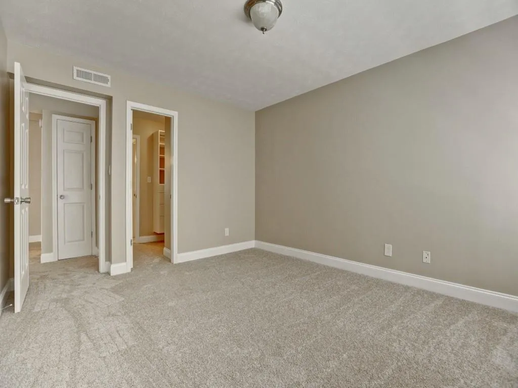 6980 Roswell Road Unit B10, Atlanta, Georgia 30328, 2 Bedrooms Bedrooms, ,1 BathroomBathrooms,Residential,Sold,6980 Roswell Road Unit B10,5748375