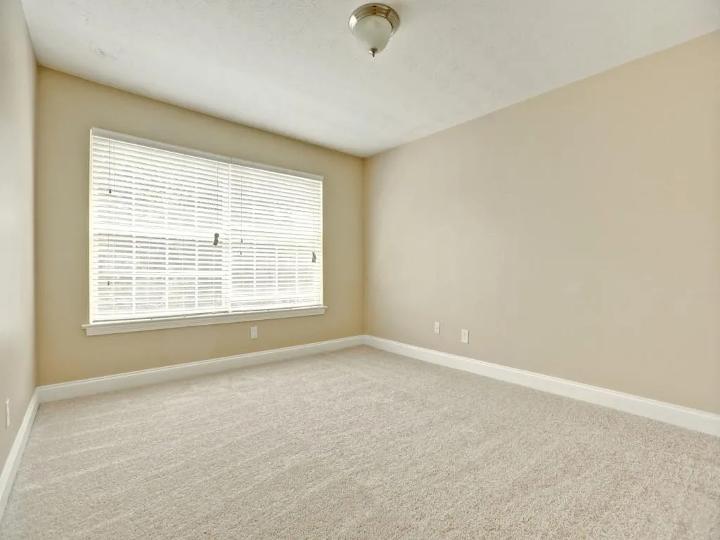 6980 Roswell Road Unit B10, Atlanta, Georgia 30328, 2 Bedrooms Bedrooms, ,1 BathroomBathrooms,Residential,Sold,6980 Roswell Road Unit B10,5748375
