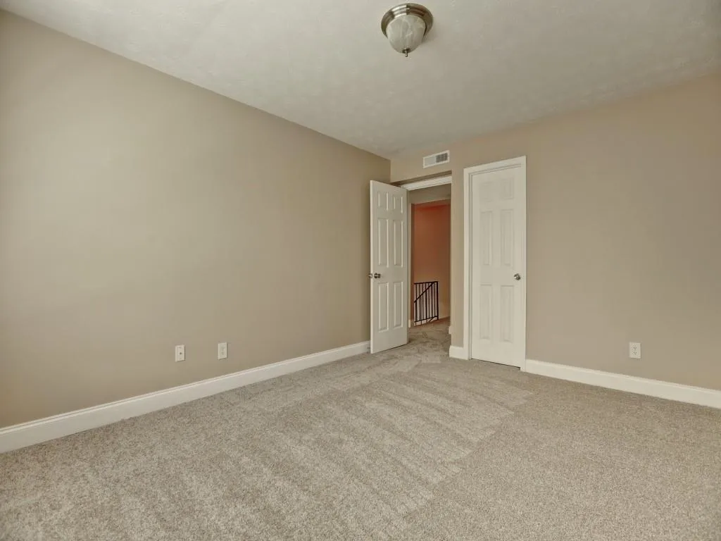 6980 Roswell Road Unit B10, Atlanta, Georgia 30328, 2 Bedrooms Bedrooms, ,1 BathroomBathrooms,Residential,Sold,6980 Roswell Road Unit B10,5748375